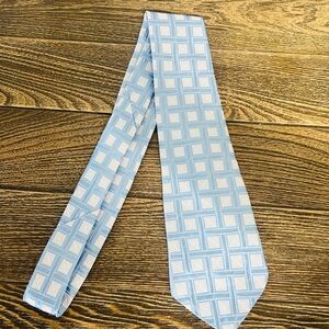 Kailong Blue and White Men’s Geometric Pattern Tie‎ Measurements in photos. Silk
